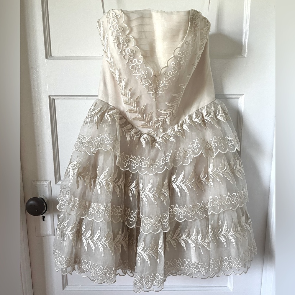 Betsey Johnson Ivory Strapless Lace Dress